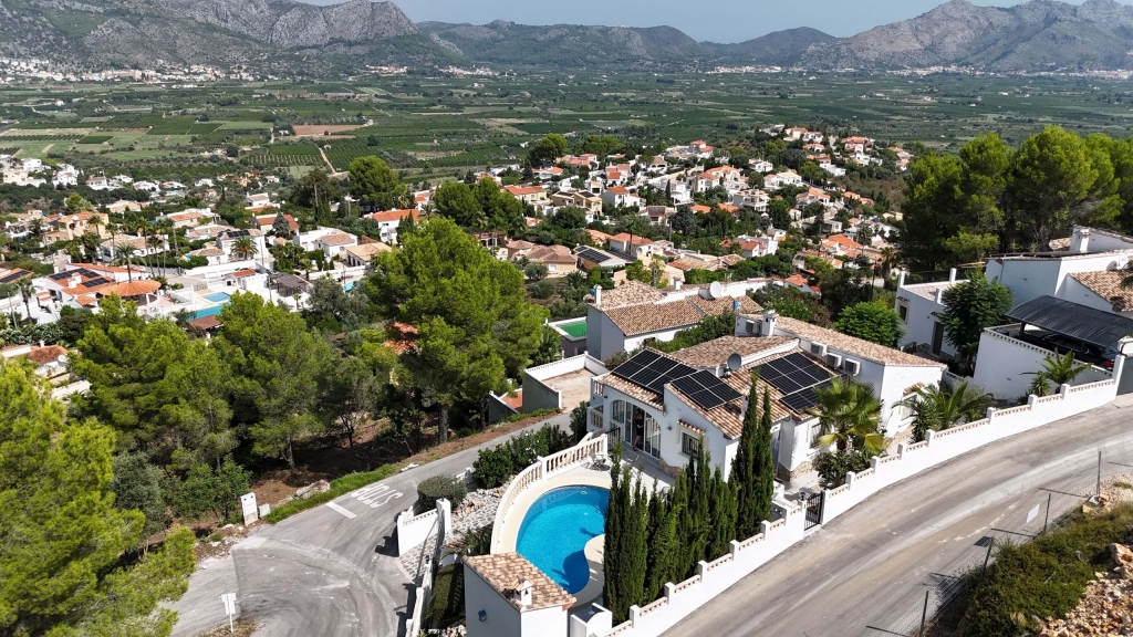 5 bed villa in Orba