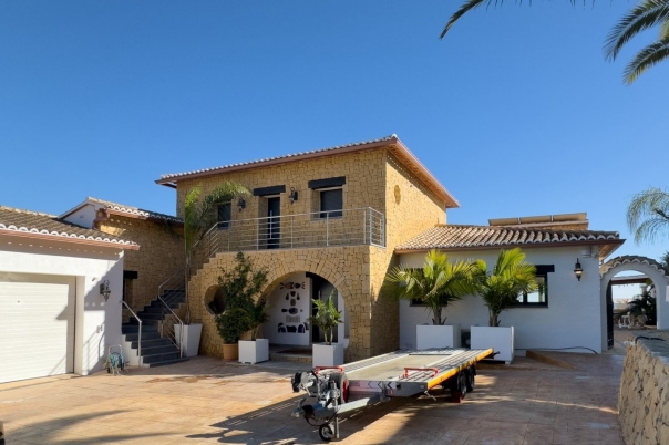 4 bed casa / chalet in Benissa