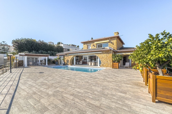 4 bed casa / chalet in Benissa