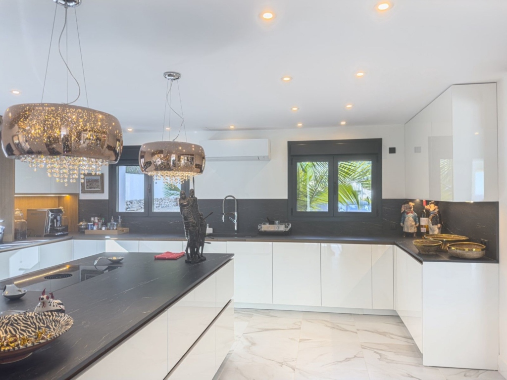 4 bed casa / chalet in Benissa
