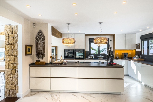 4 bed casa / chalet in Benissa