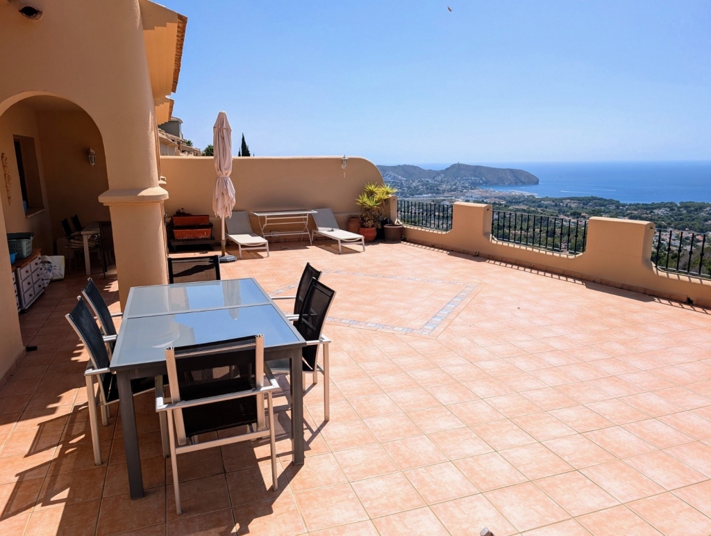 4 bed semi detached villa in Moraira