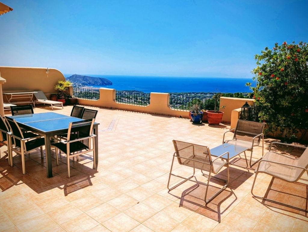 4 bed semi detached villa in Moraira