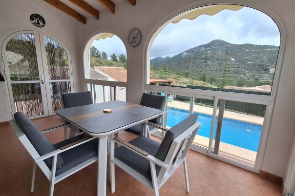4 bed villa in Alcalalí