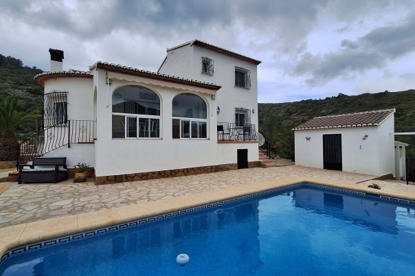 4 bed villa in Alcalalí