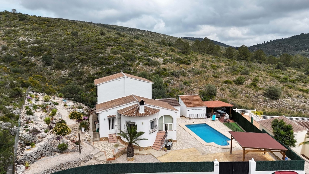 4 bed villa in Alcalalí