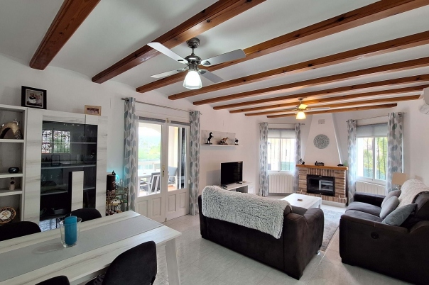 4 bed villa in Alcalalí