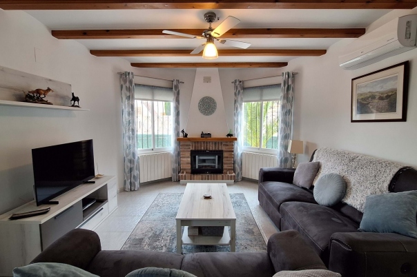 4 bed villa in Alcalalí
