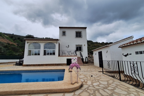4 bed villa in Alcalalí