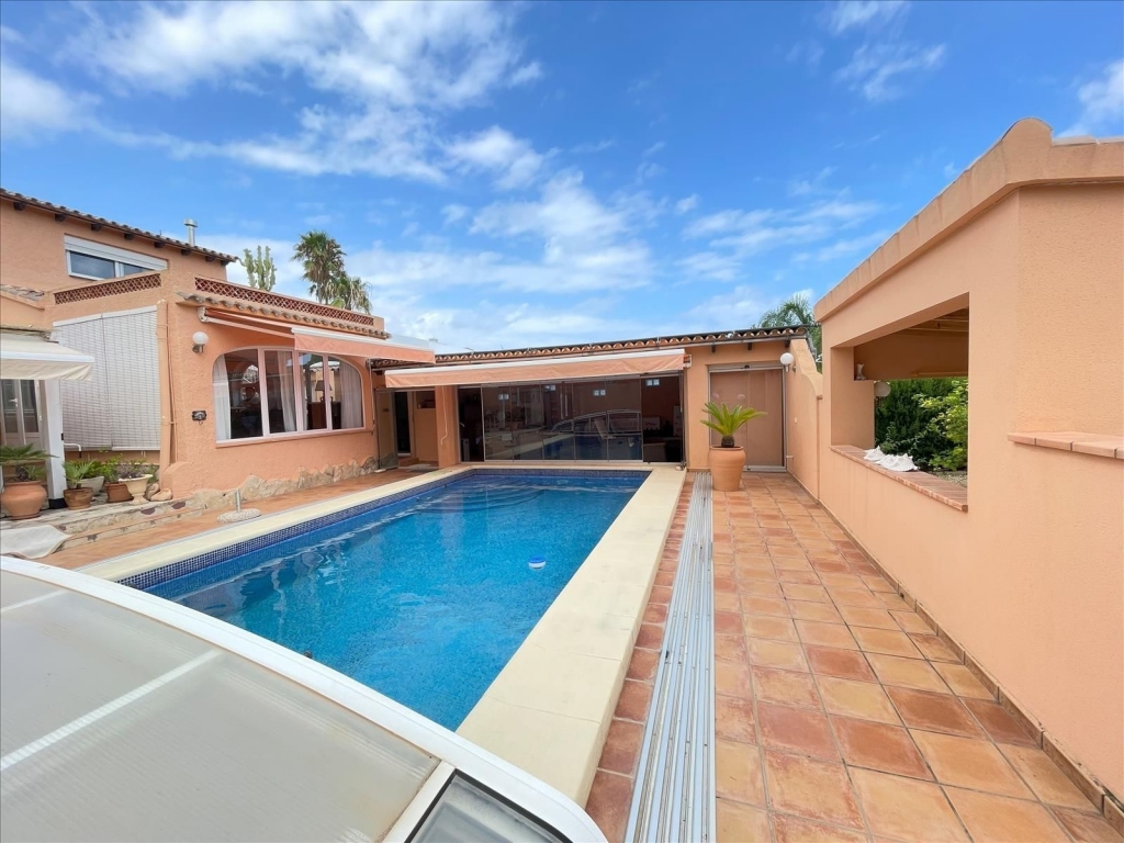 3 bed casa / chalet in Moraira