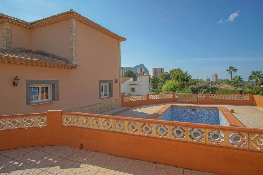 5 bed casa / chalet in Calpe / Calp
