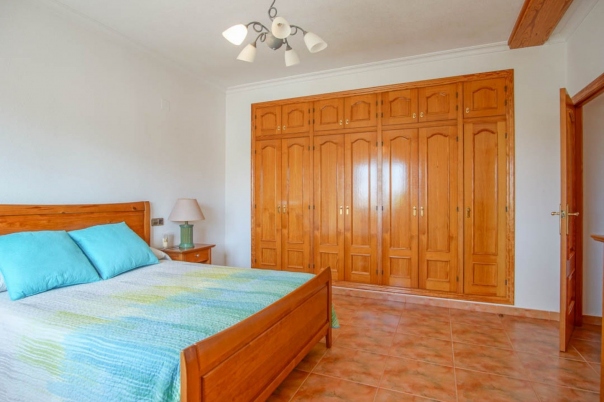5 bed casa / chalet in Calpe / Calp