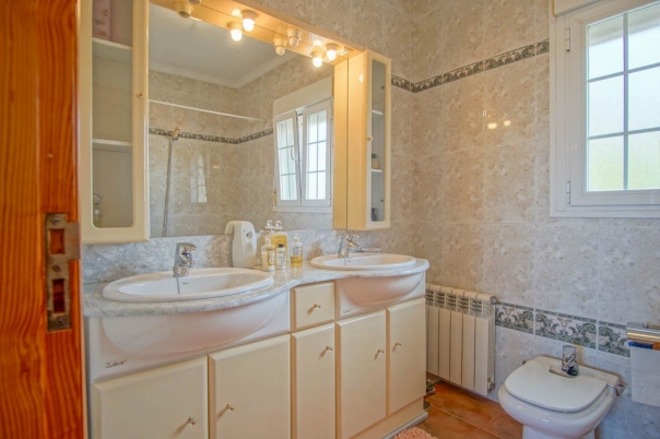 5 bed casa / chalet in Calpe / Calp