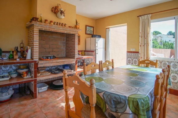5 bed casa / chalet in Calpe / Calp