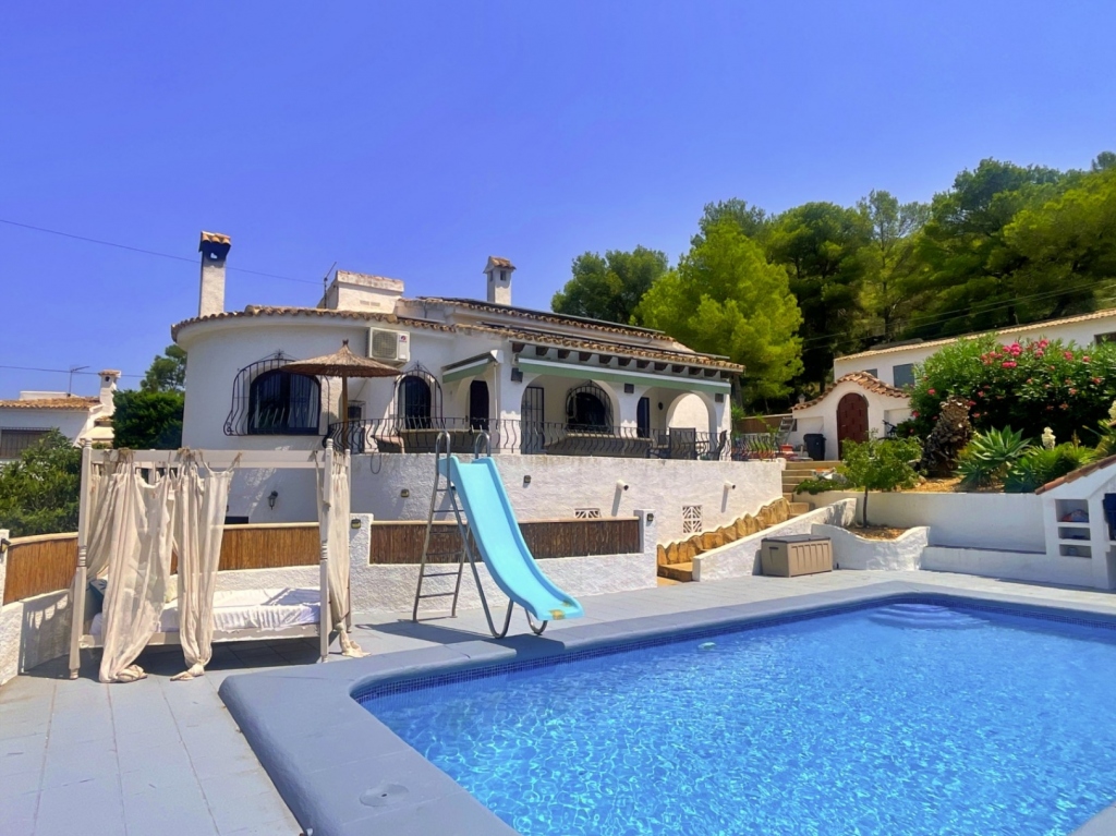 4 bed villa in Benitachell