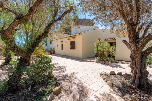 3 bed villa in Gata de Gorgos