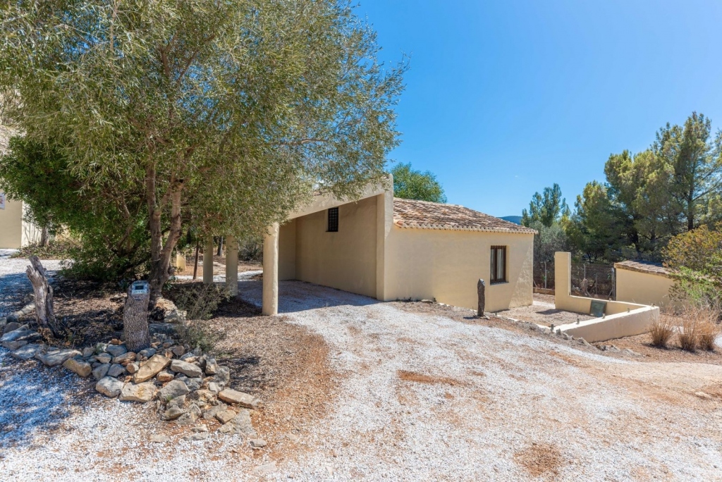 3 bed villa in Gata de Gorgos