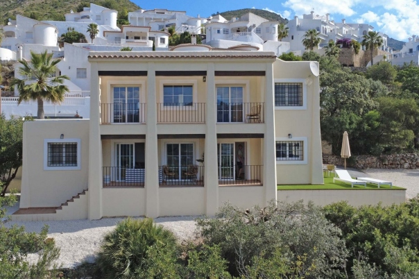 3 bed villa in Jalón