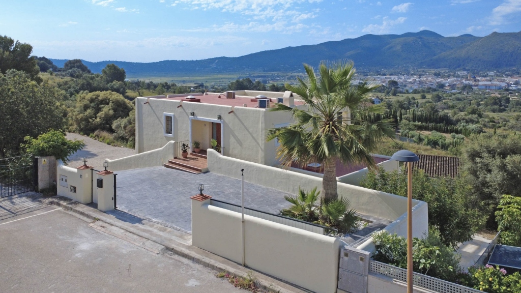 3 bed villa in Jalón