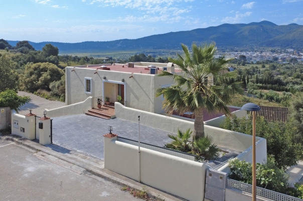 3 bed villa in Jalón