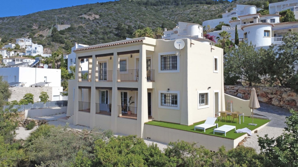 3 bed villa in Jalón