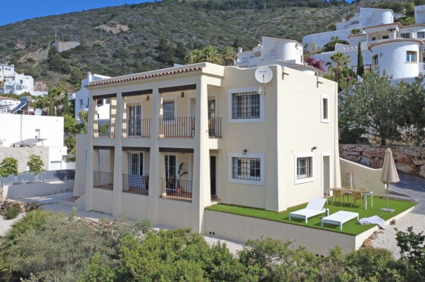 3 bed villa in Jalón