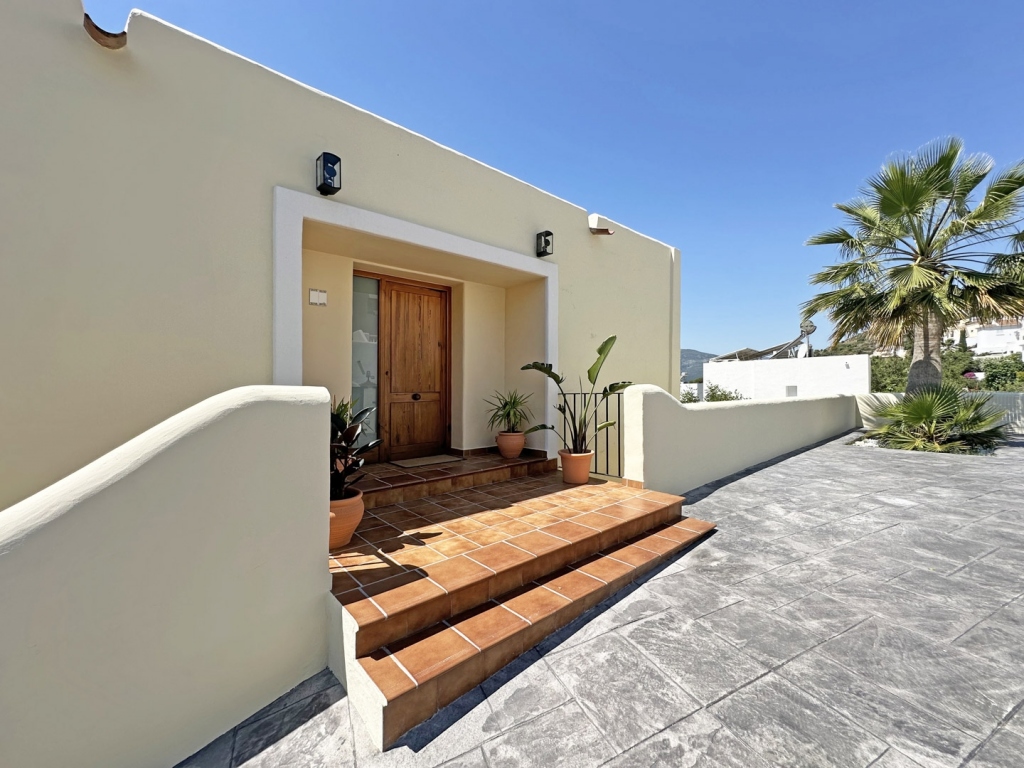 3 bed villa in Jalón