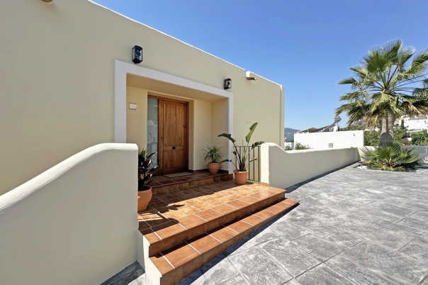 3 bed villa in Jalón