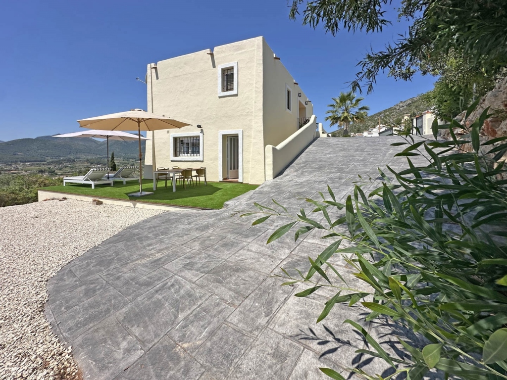 3 bed villa in Jalón