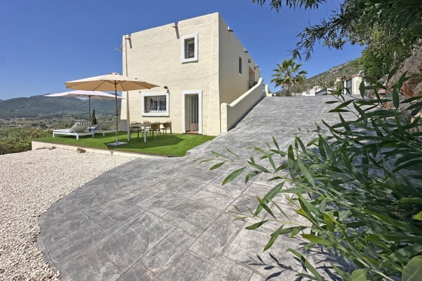 3 bed villa in Jalón