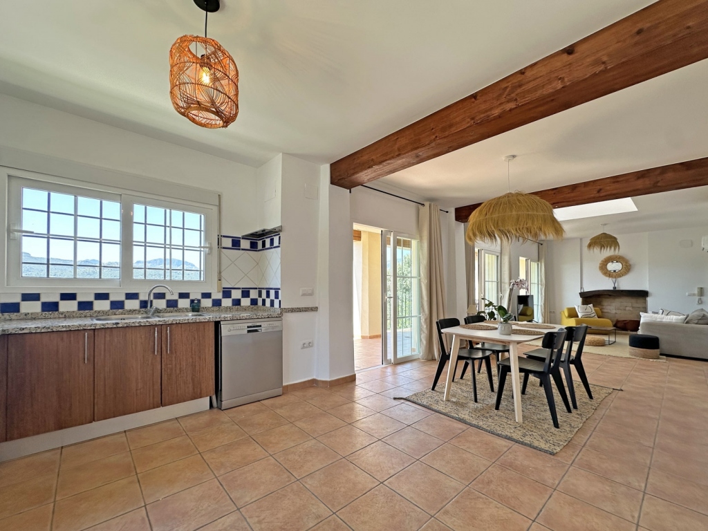 3 bed villa in Jalón