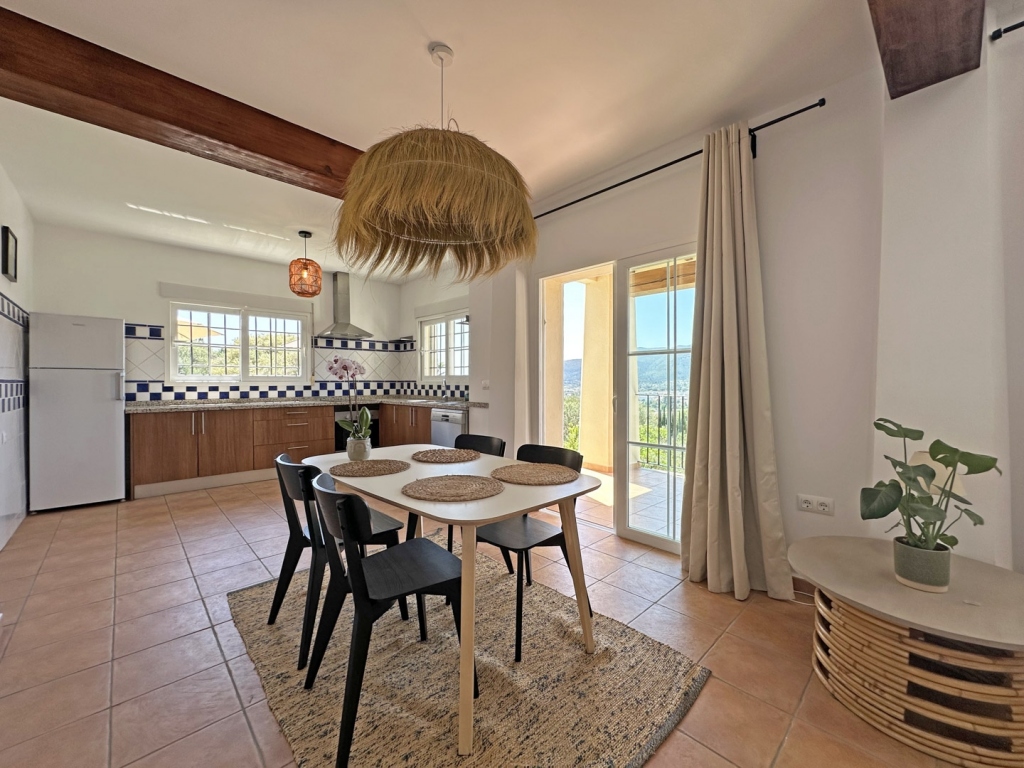 3 bed villa in Jalón