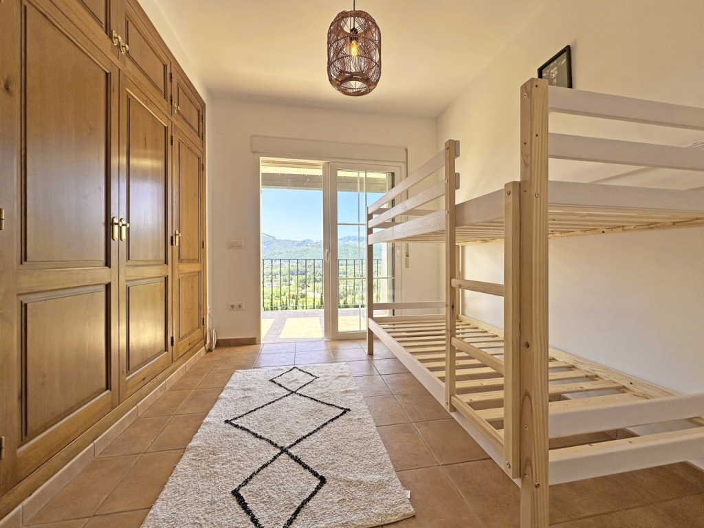 3 bed villa in Jalón