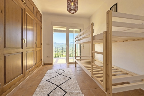 3 bed villa in Jalón