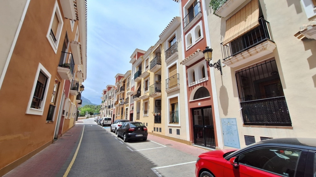 3 bed apartment in Polop