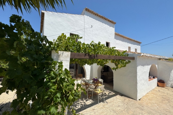 4 bed finca in Benitachell