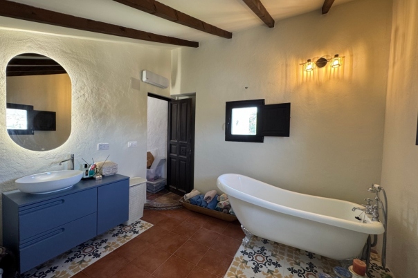 4 bed finca in Benitachell