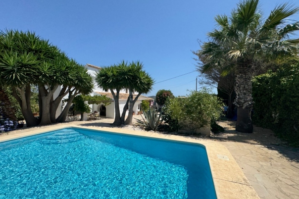4 bed finca in Benitachell