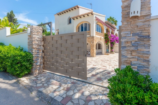 7 bed villa in Moraira