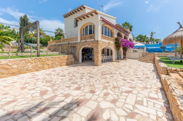 7 bed villa in Moraira