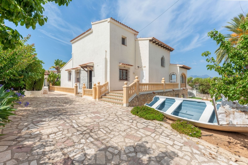 7 bed villa in Moraira