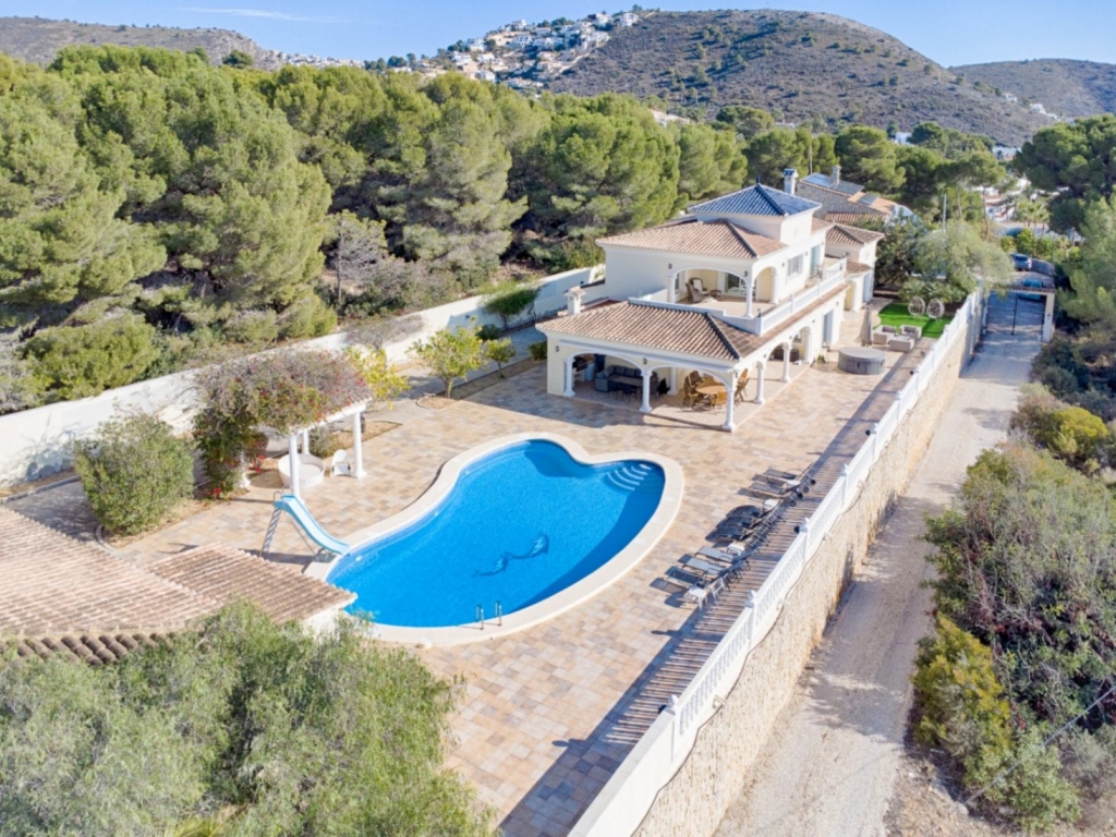 5 bed villa in Moraira