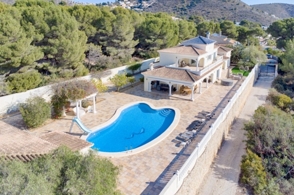 5 bed villa in Moraira