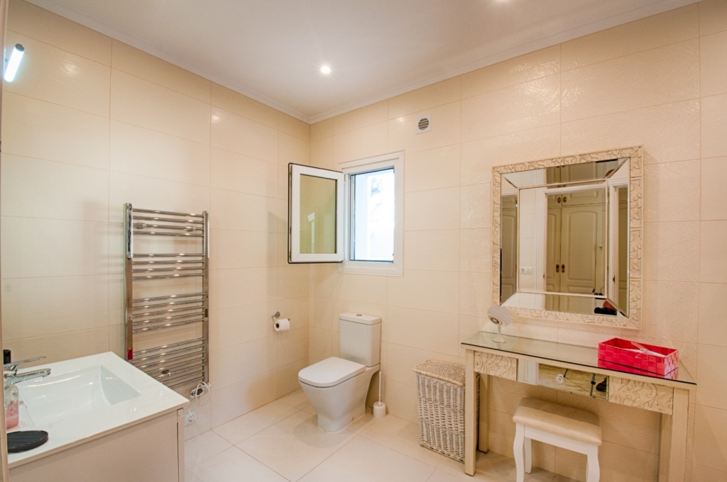 5 bed villa in Moraira