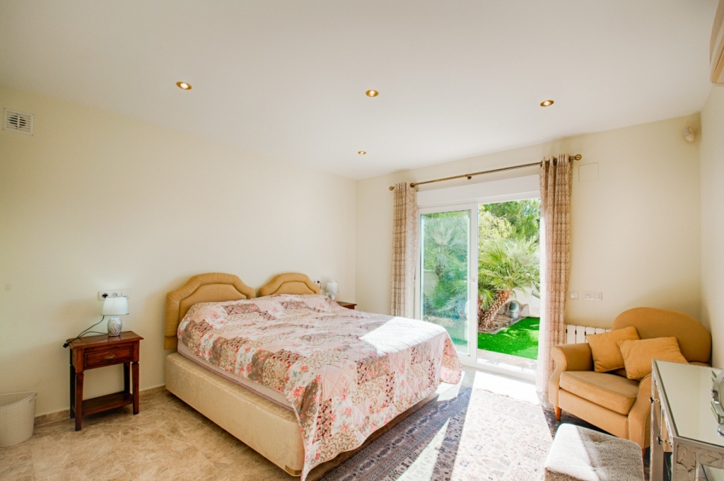 5 bed villa in Moraira
