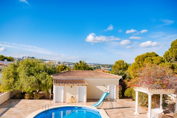 5 bed villa in Moraira