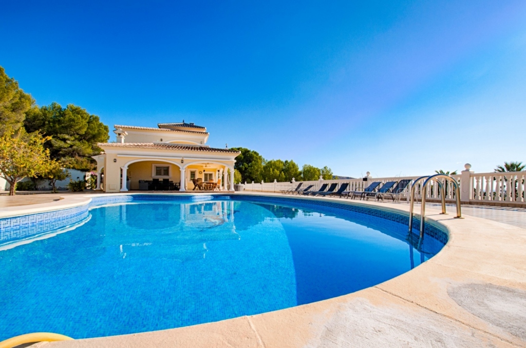 5 bed villa in Moraira
