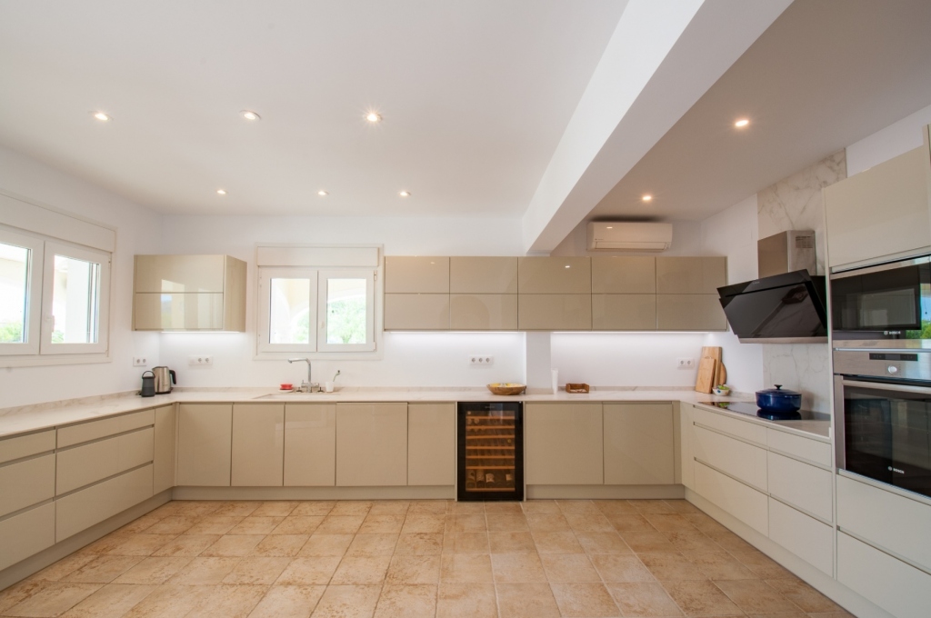 5 bed villa in Moraira