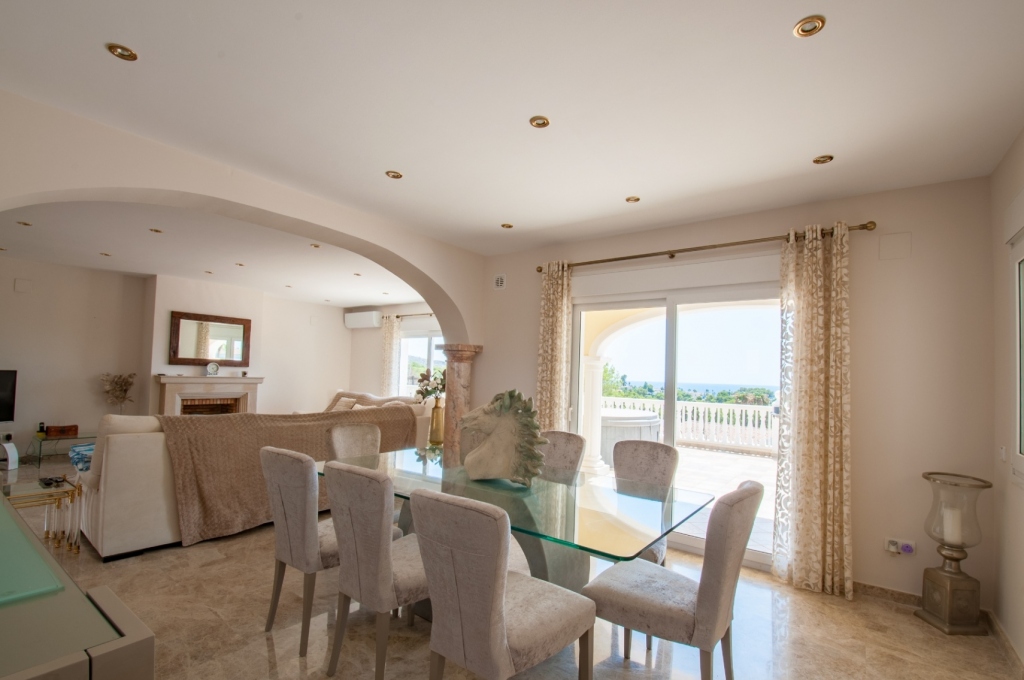 5 bed villa in Moraira