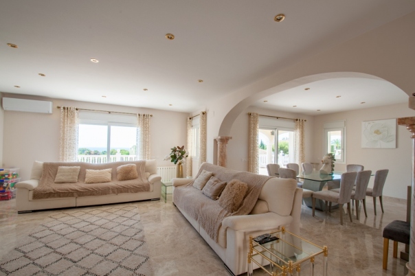 5 bed villa in Moraira